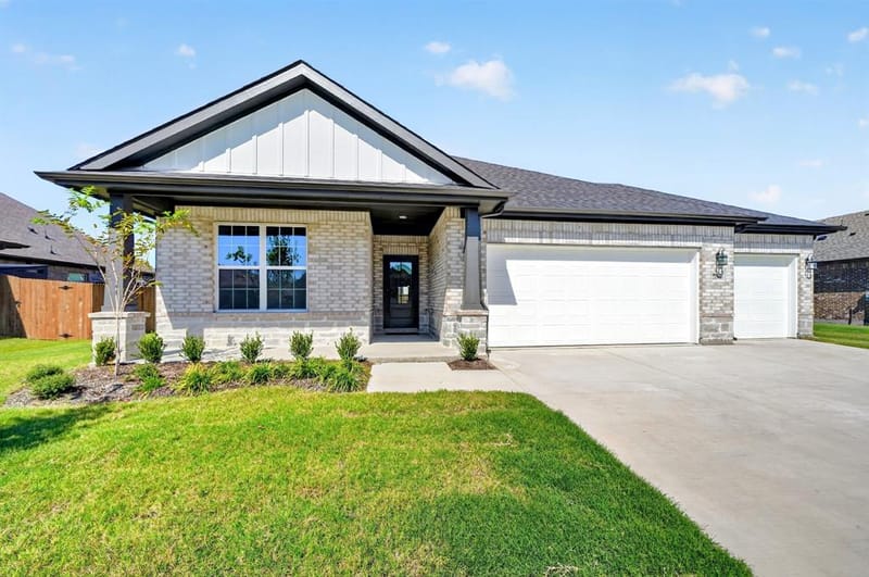 206 Briarwood Drive, Nevada TX 75173 - Photo 2