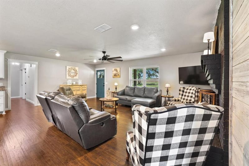 3353 County Road 2130, Telephone TX 75488 - Photo 6