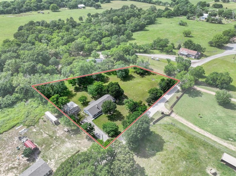 3353 County Road 2130, Telephone TX 75488 - Photo 36