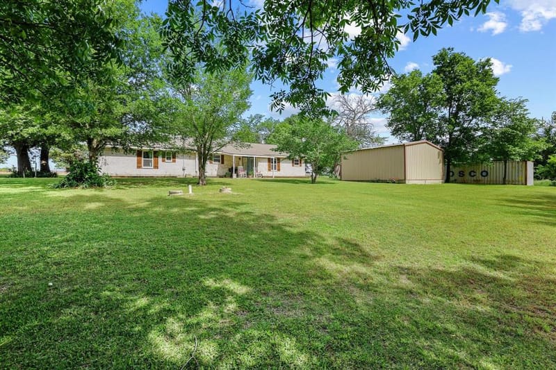 3353 County Road 2130, Telephone TX 75488 - Photo 32