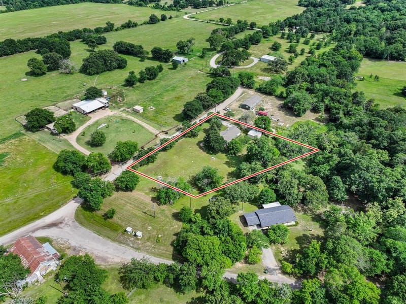 3353 County Road 2130, Telephone TX 75488 - Photo 40