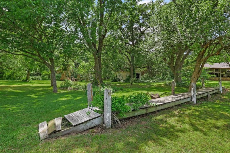 3353 County Road 2130, Telephone TX 75488 - Photo 35