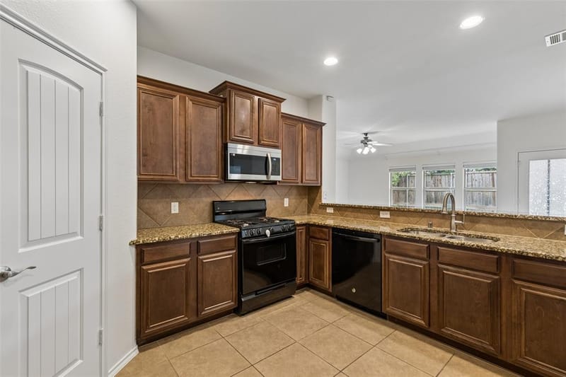 9712 Starfire Drive, McKinney TX 75072 - Photo 9