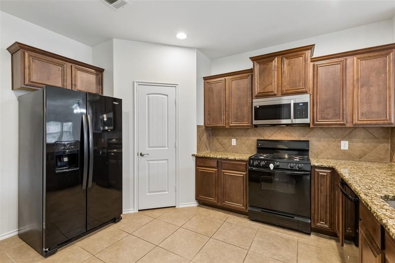 9712 Starfire Drive, McKinney TX 75072 - Photo 10