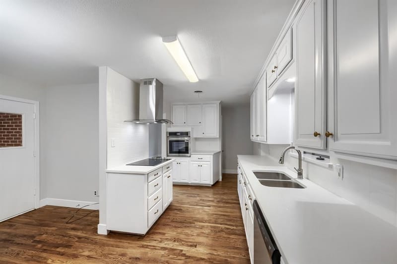 11016 Lippitt Avenue, Dallas TX 75218 - Photo 13