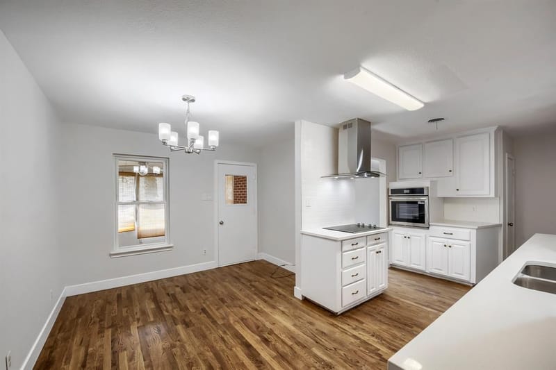 11016 Lippitt Avenue, Dallas TX 75218 - Photo 9