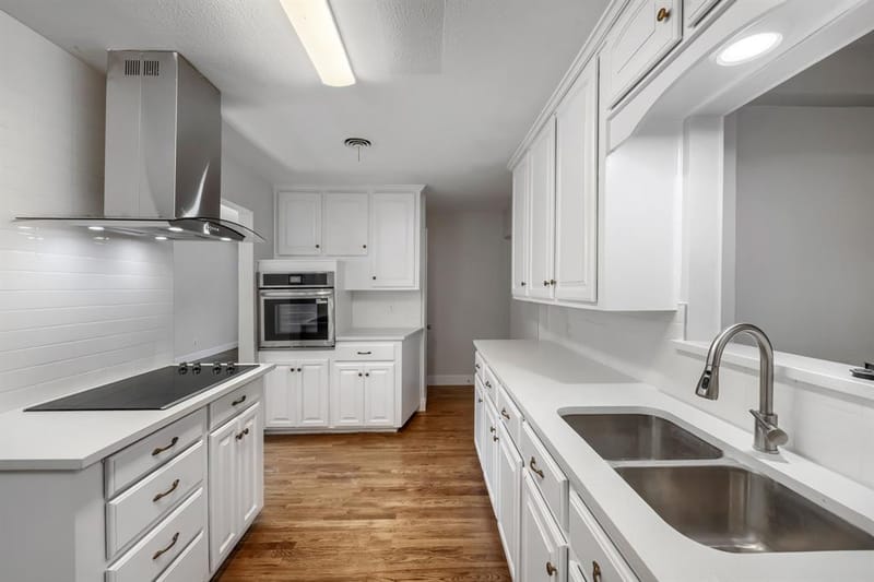 11016 Lippitt Avenue, Dallas TX 75218 - Photo 15