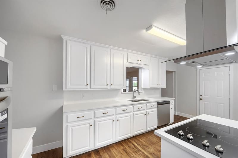 11016 Lippitt Avenue, Dallas TX 75218 - Photo 11