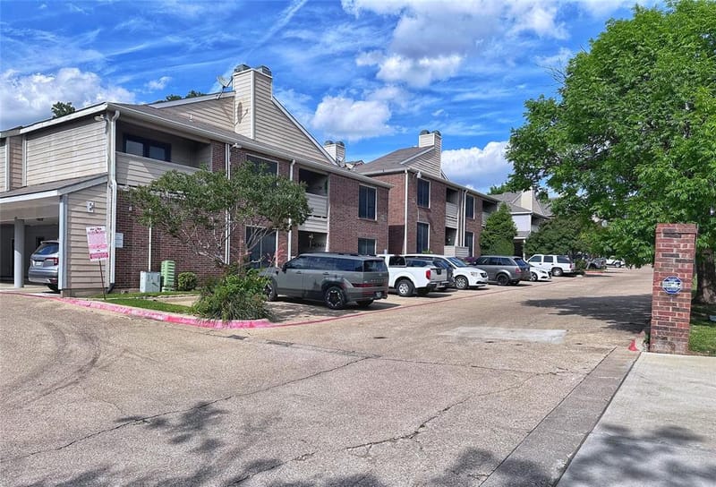 8545 Midpark Road # 40, Dallas TX 75240 - Photo 12