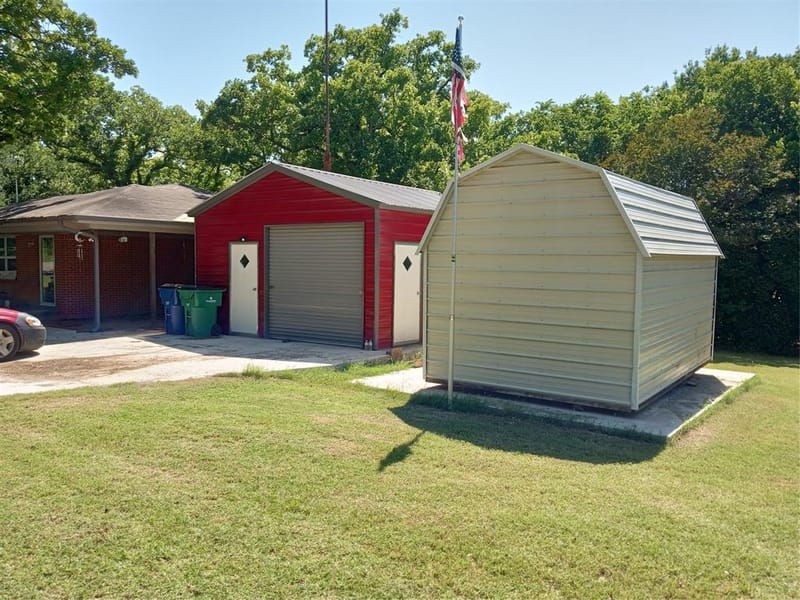 1005 Gary Street, Bridgeport TX 76426 - Photo 2