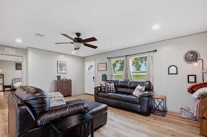 587 Kentucky Town Road, Whitewright TX 75491 - Photo 6