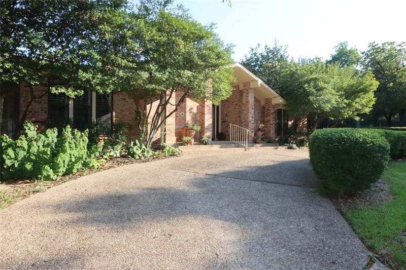 5421 Benbridge Drive, Fort Worth TX 76107