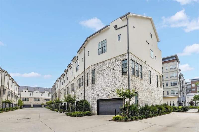 610 Dalton Lane, Irving TX 75039 - Photo 2