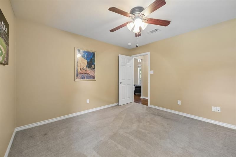 621 W Windsor Drive, Denton TX 76207 - Photo 16