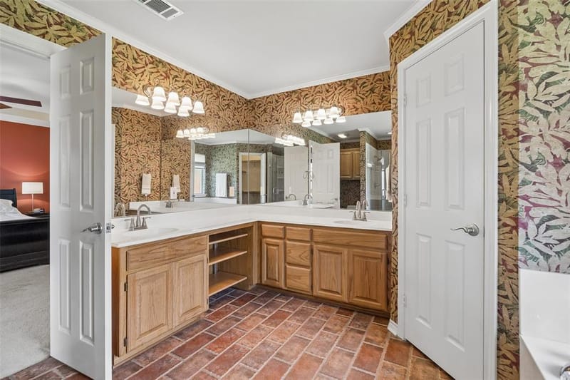 621 W Windsor Drive, Denton TX 76207 - Photo 21
