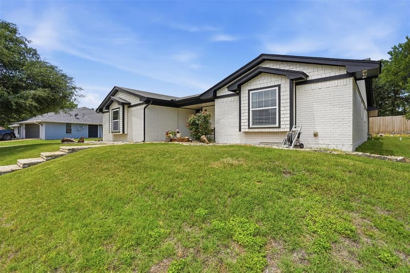 6514 Circo Drive, De Cordova TX 76049 - Photo 3