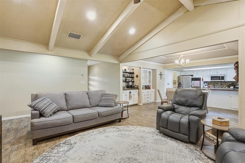 6514 Circo Drive, De Cordova TX 76049 - Photo 9