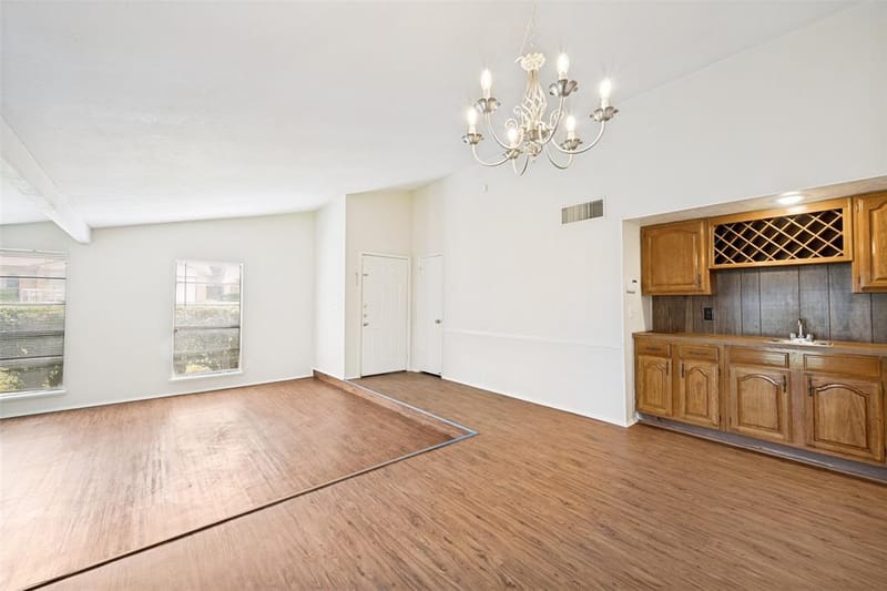 4708 Woodfield Drive, Arlington TX 76016 - Photo 4