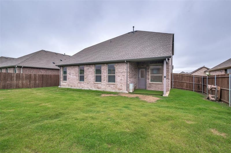 5225 Mountain View Drive, Krum TX 76249 - Photo 13