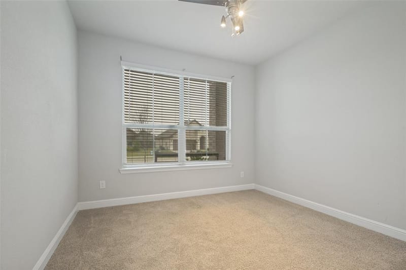 5225 Mountain View Drive, Krum TX 76249 - Photo 10