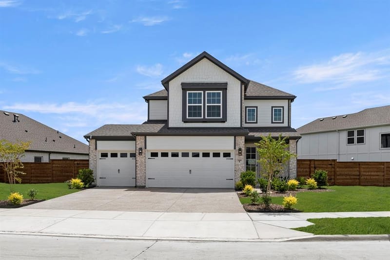 2000 Blossom Street, Mesquite TX 75181