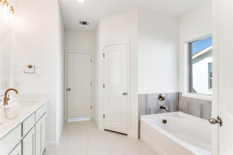 2716 Glasgow Way, Denton TX 76207 - Photo 10