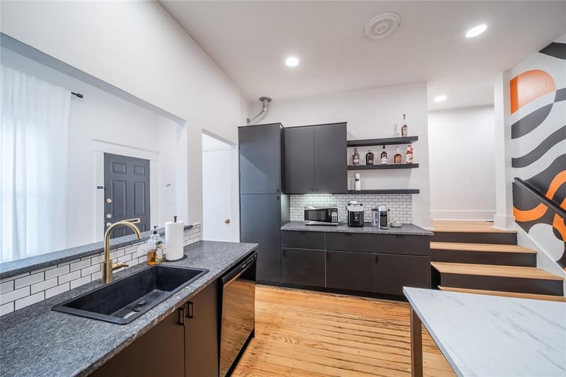 729 N Bishop Avenue, Dallas TX 75208 - Photo 9