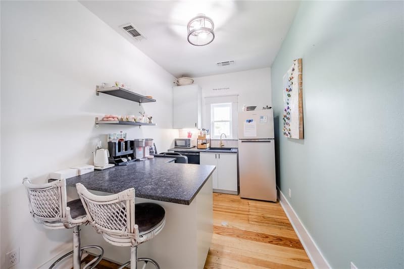 729 N Bishop Avenue, Dallas TX 75208 - Photo 18