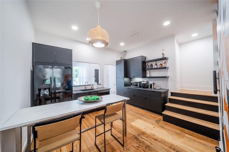 729 N Bishop Avenue, Dallas TX 75208 - Photo 8