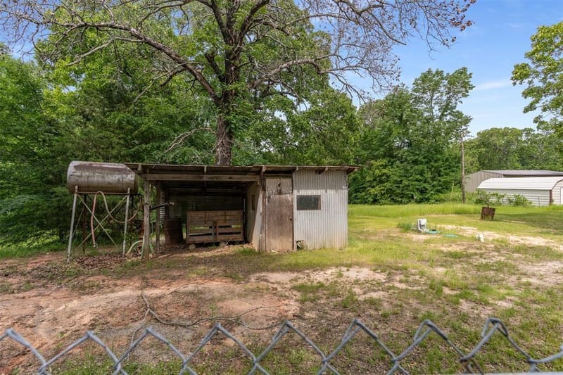6111 County Road 2610, Bonham TX 75418 - Photo 7
