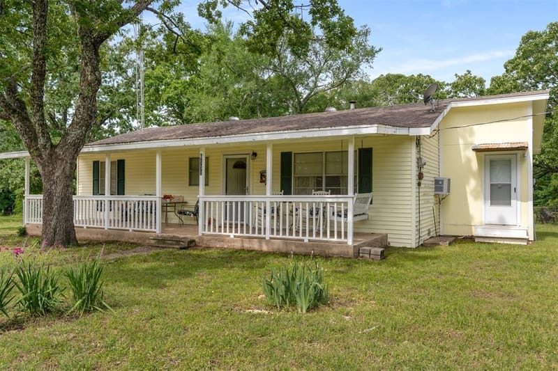 6111 County Road 2610, Bonham TX 75418 - Photo 3