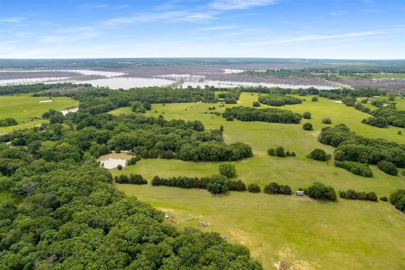 6111 County Road 2610, Bonham TX 75418 - Photo 32