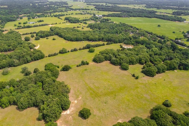 6111 County Road 2610, Bonham TX 75418 - Photo 38