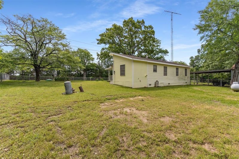 6111 County Road 2610, Bonham TX 75418 - Photo 10