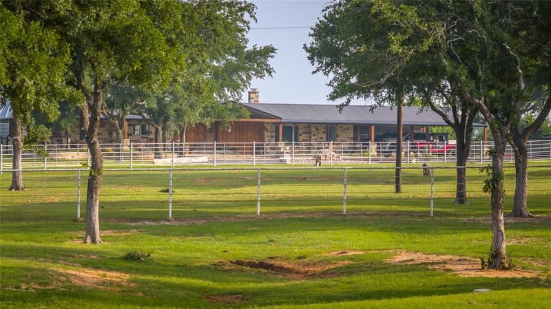 24183 S US 281, Hico TX 76457 - Photo 6