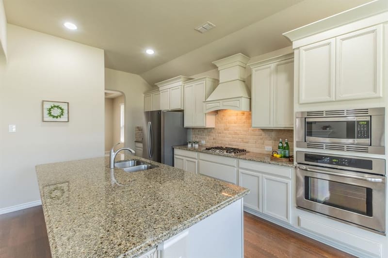 620 Caudle Lane, Savannah TX 76227 - Photo 7