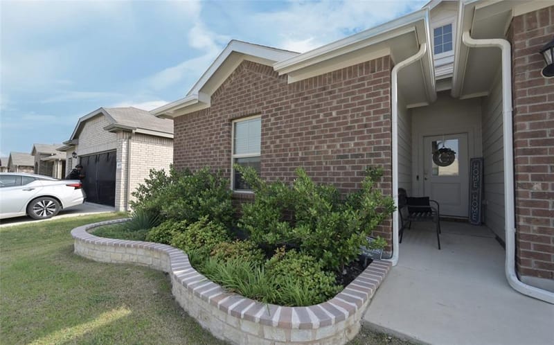 8621 Angel Gardens Drive, Fort Worth TX 76179 - Photo 2