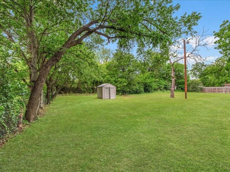 303 Mansfield Road, Cleburne TX 76031 - Photo 22