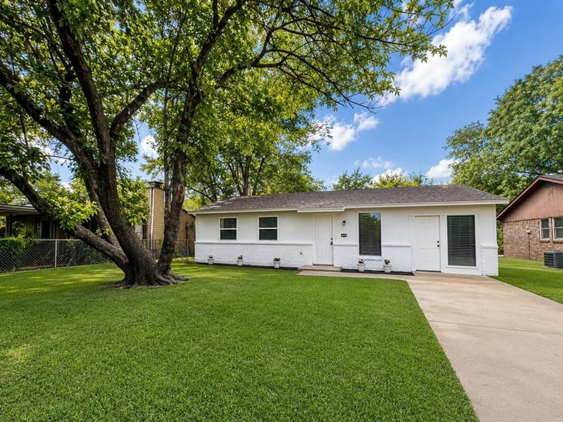 303 Mansfield Road, Cleburne TX 76031