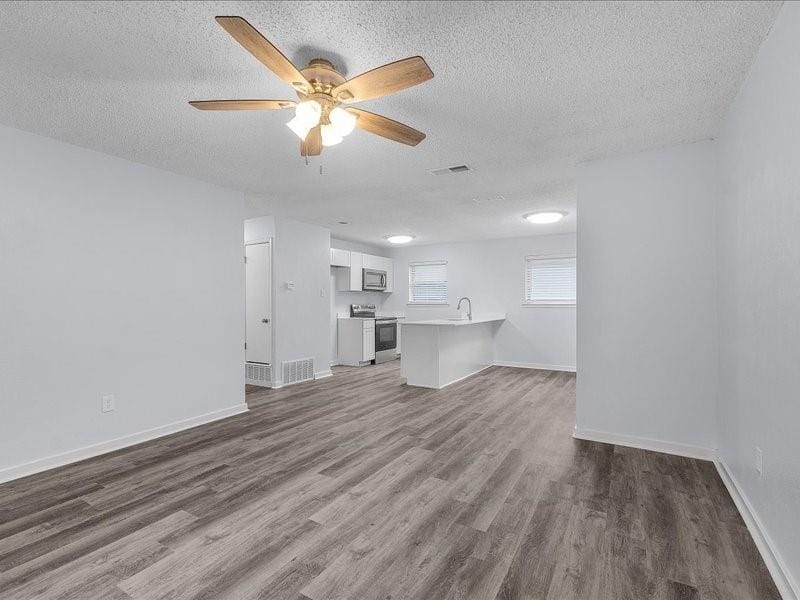 303 Mansfield Road, Cleburne TX 76031 - Photo 10