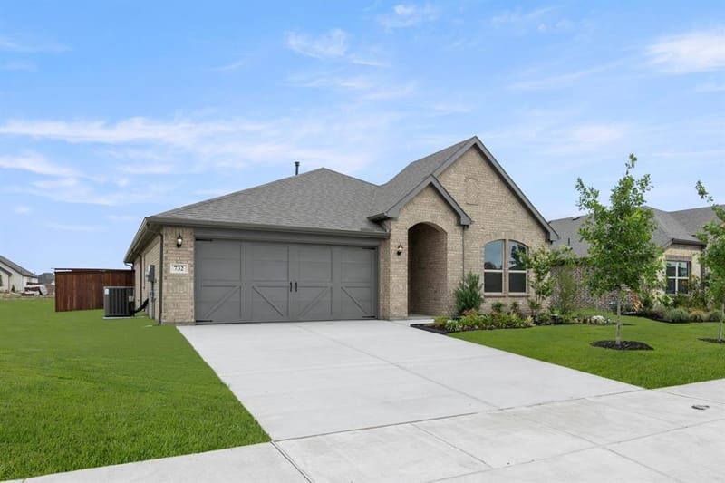 732 Scarlet Sage Drive, Waxahachie TX 75165 - Photo 2