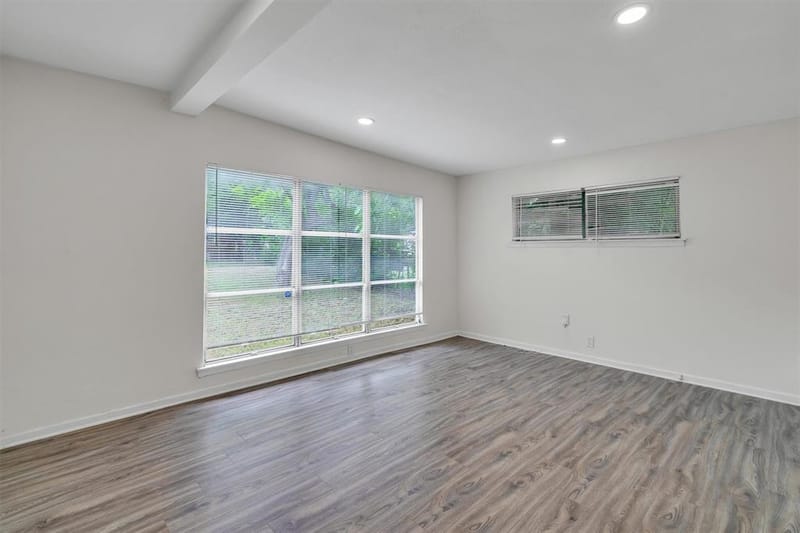 4609 Lois Street, Fort Worth TX 76119 - Photo 9