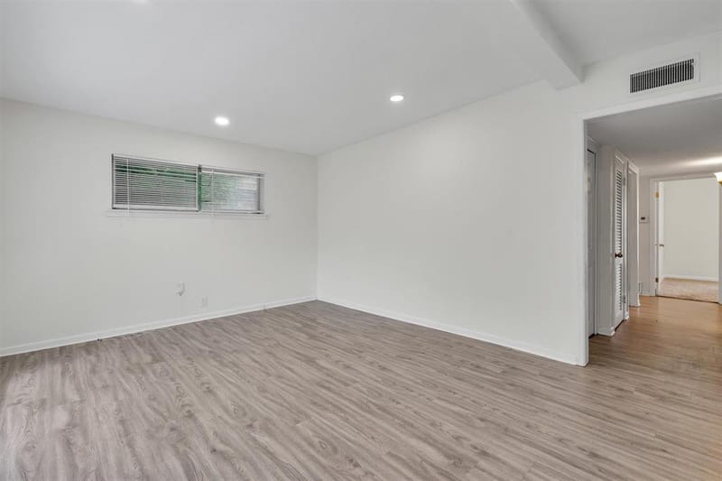 4609 Lois Street, Fort Worth TX 76119 - Photo 8