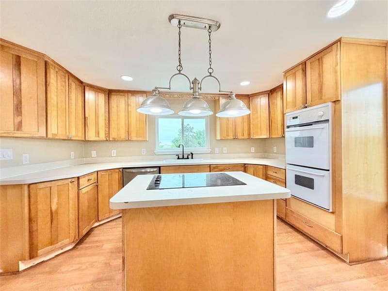 9717 Limestone Court, Joshua TX 76058 - Photo 10