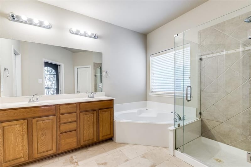 6833 Cortona Lane, Frisco TX 75034 - Photo 13