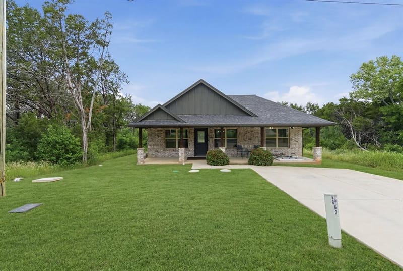 2926 Paluxy Trail, Granbury TX 76048