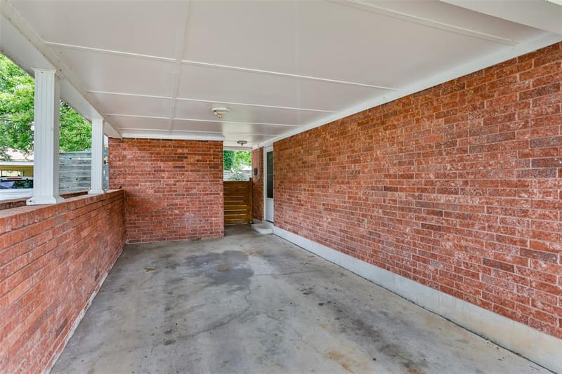 215 E Tennie Street, Gainesville TX 76240 - Photo 4