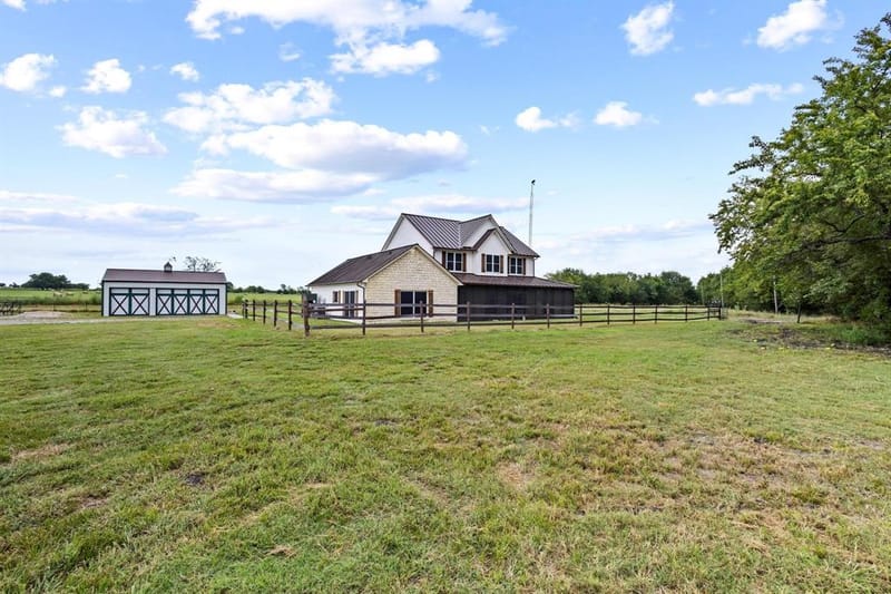2972 County Road 4826, Wolfe City TX 75496 - Photo 3