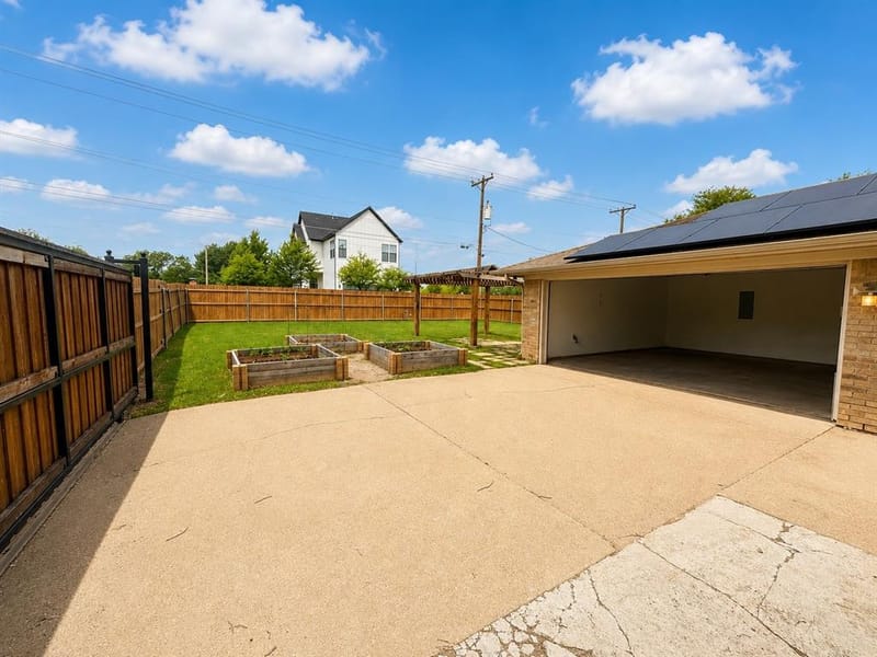 11103 Odette Avenue, Dallas TX 75228 - Photo 17