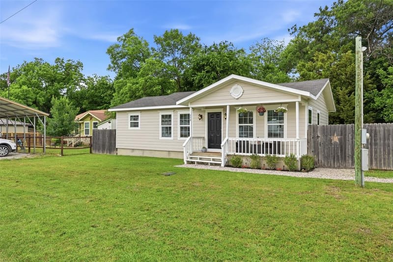 258 Spring Valley Circle, Azle TX 76020 - Photo 22